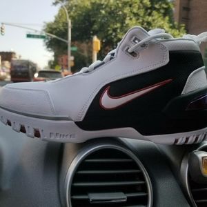 Meet your Posher, Bobby